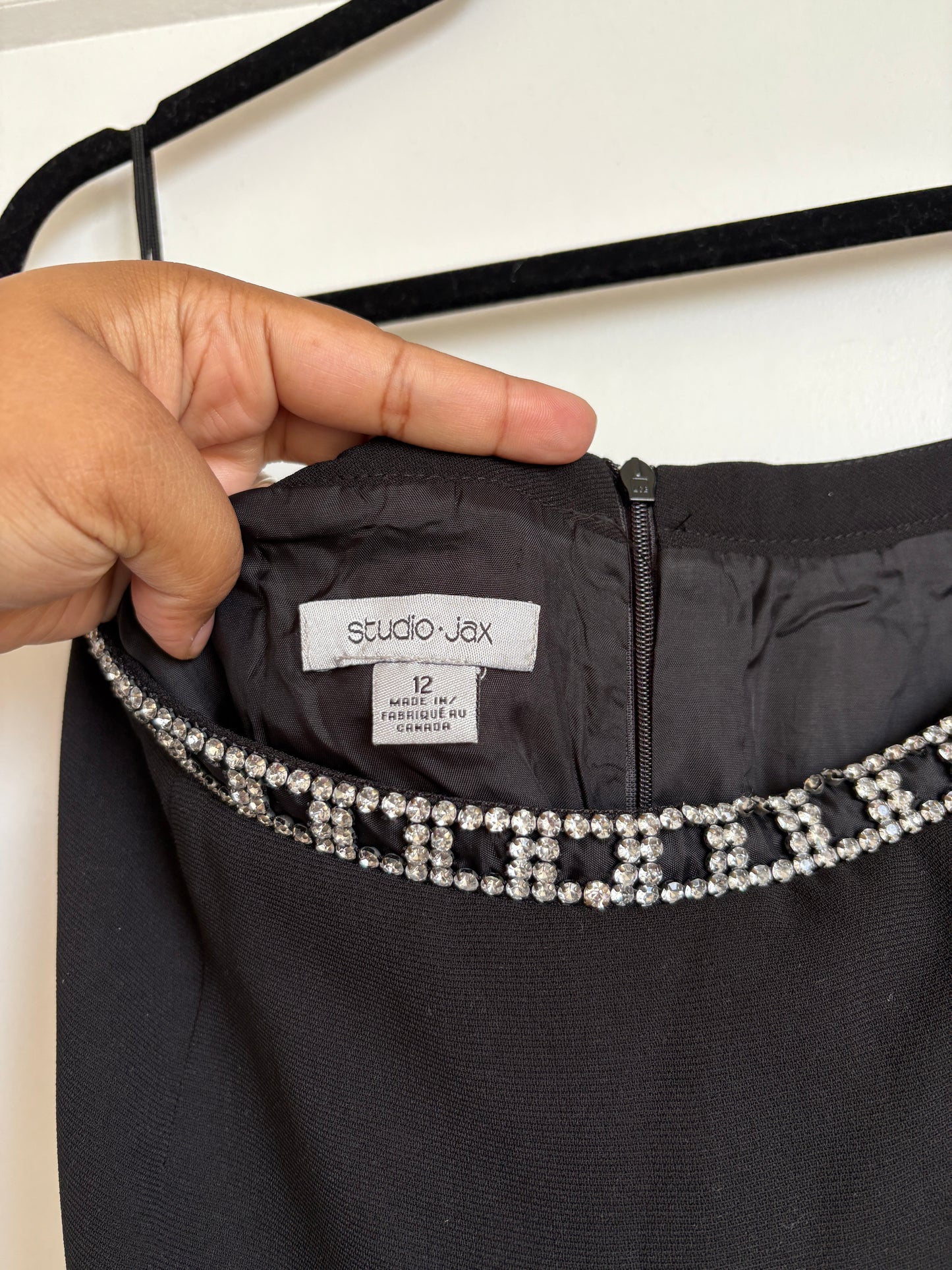 BLACK MAXI SKIRT WITH DIAMOND WAIST