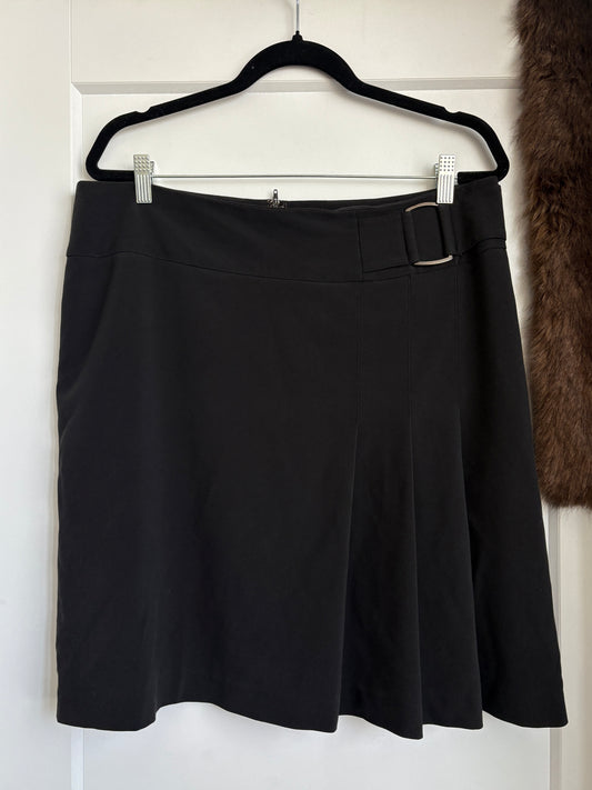 BLACK MINI SKIRT
