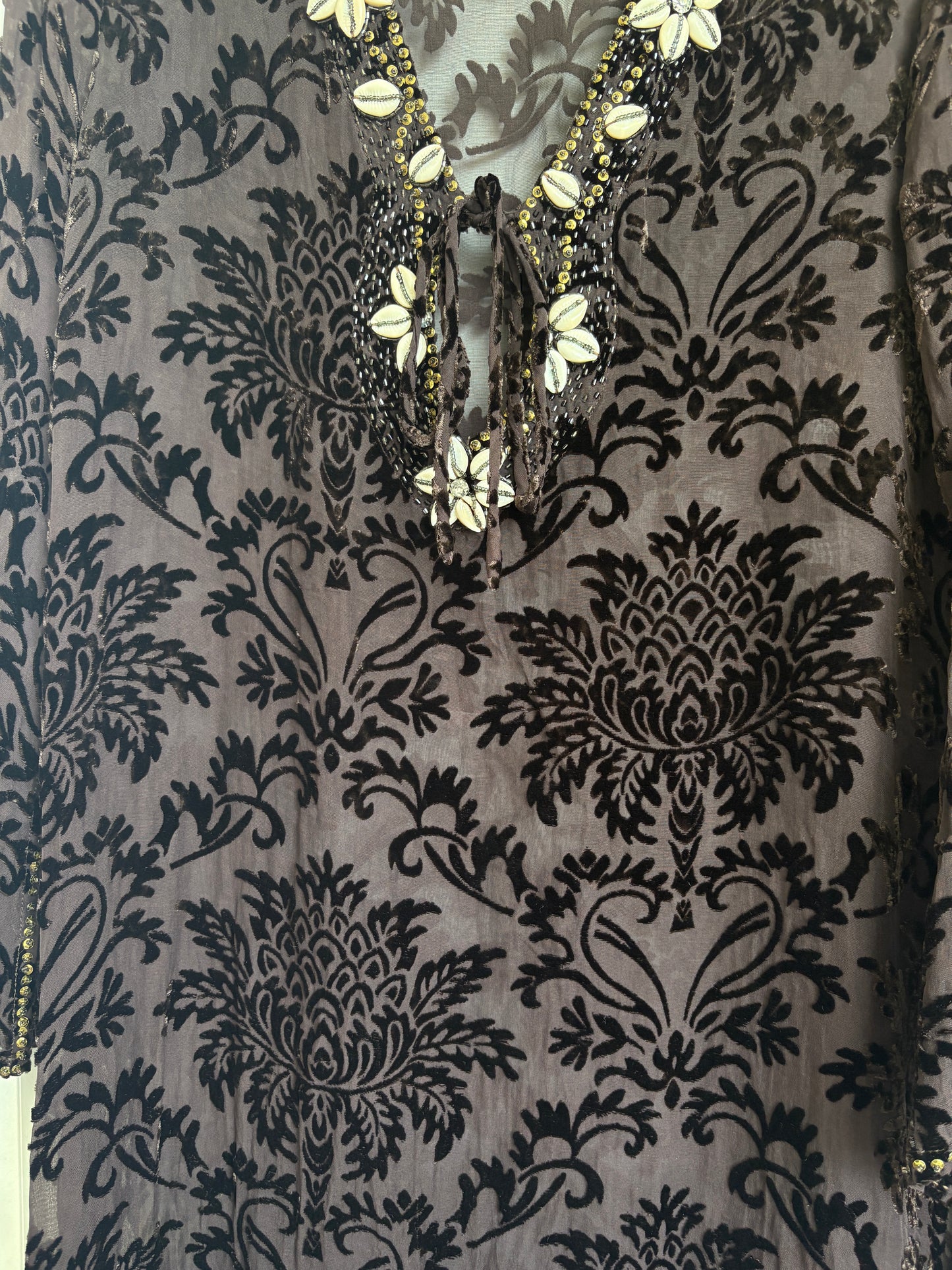 BLACK SEASHELL TUNIC - L