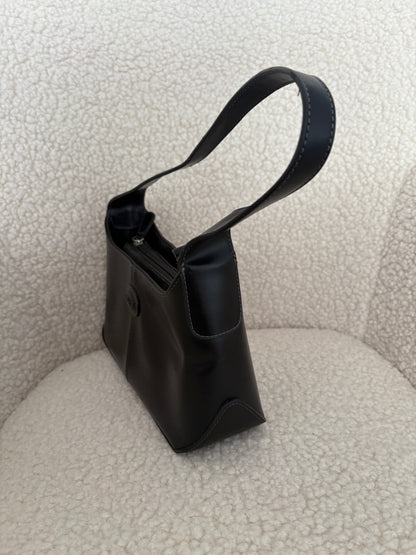 BLACK SHOULDER BAG
