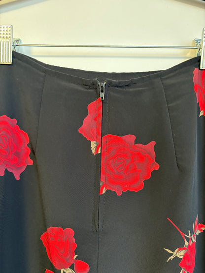 BLACK VINTAGE MAXI SKIRT WITH RED ROSES