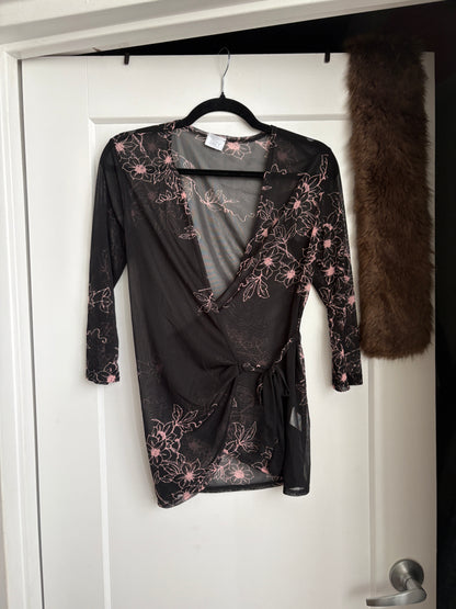BLACK & FLORAL MESH TOP