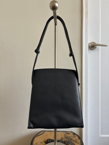 BLUE LEATHER VINTAGE BAG WITH GOLD HARDWARE