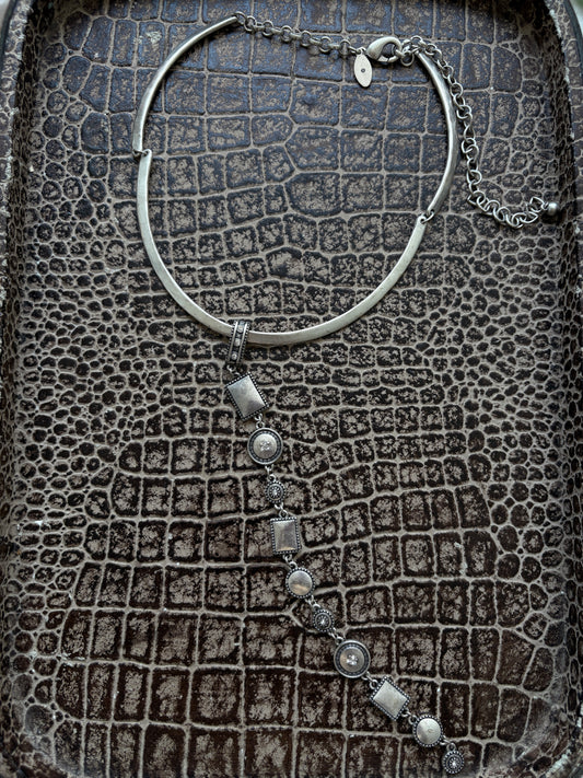 CHICO'S SILVER NECKLACE