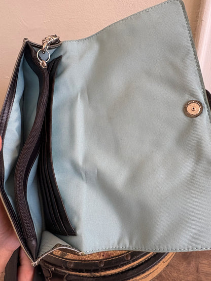 COACH BLEEKER PATENT LEATHER WRISTLET