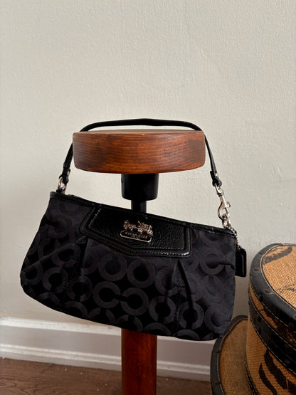 COACH MADISON HORSE & CARRIAGE PLEATED WRISTLET CLUTCH