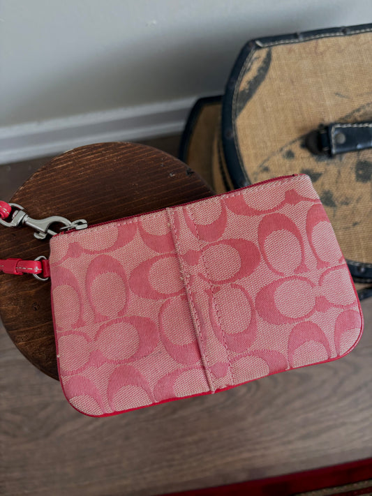 COACH SIGNATURE PINK WRISTLET