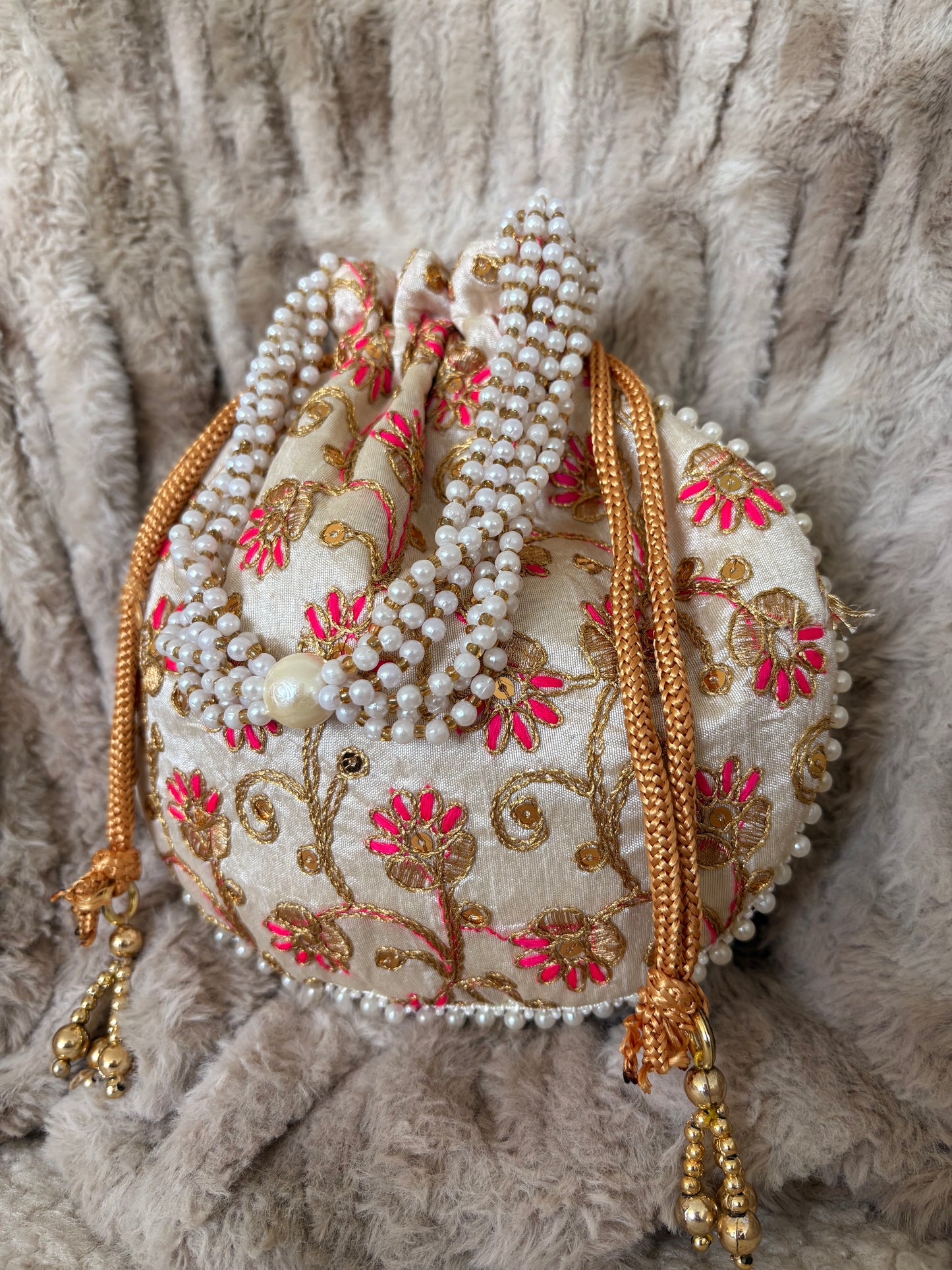 CREAM POTLI BAG