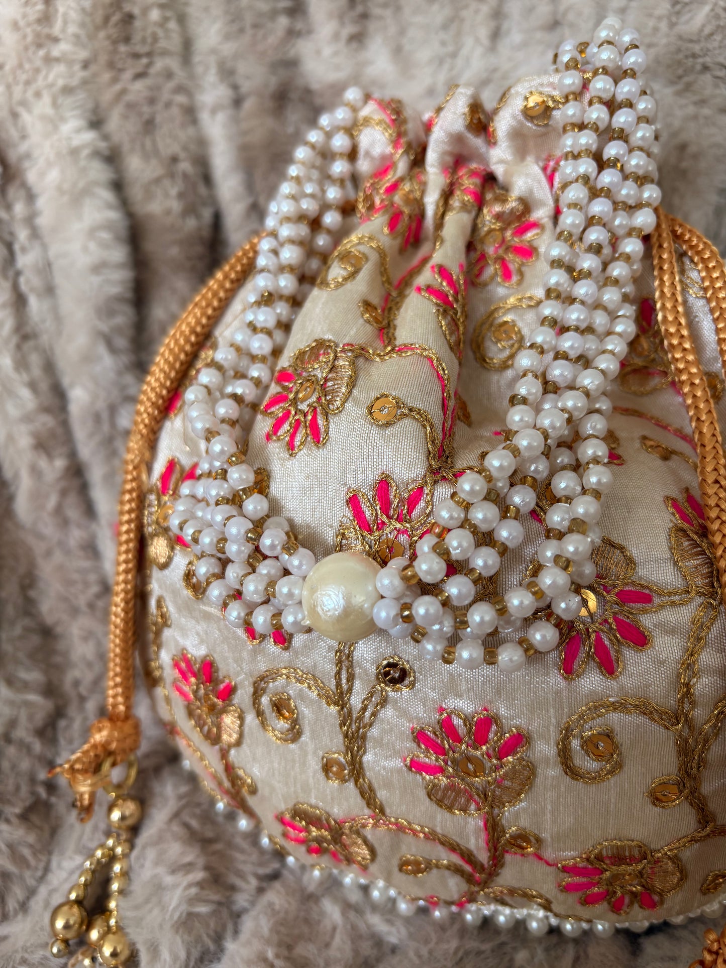 CREAM POTLI BAG