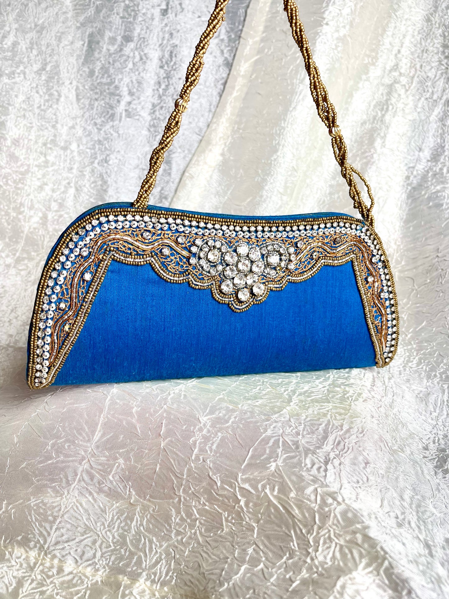 EMBROIDERED CLUTCH BAG