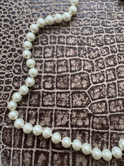 FRESHWATER PEARL NECKLACE