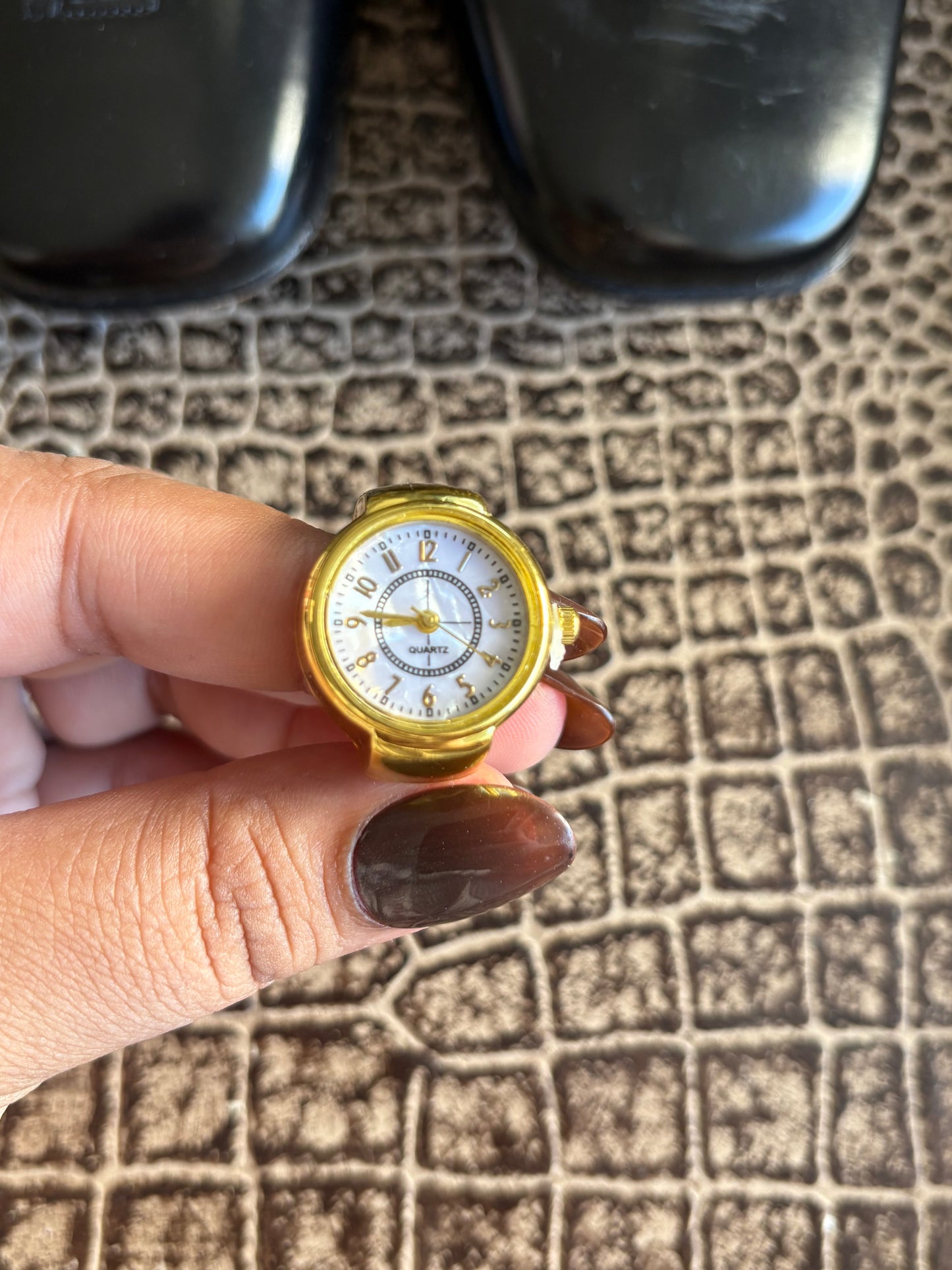 GOLD RING WATCH