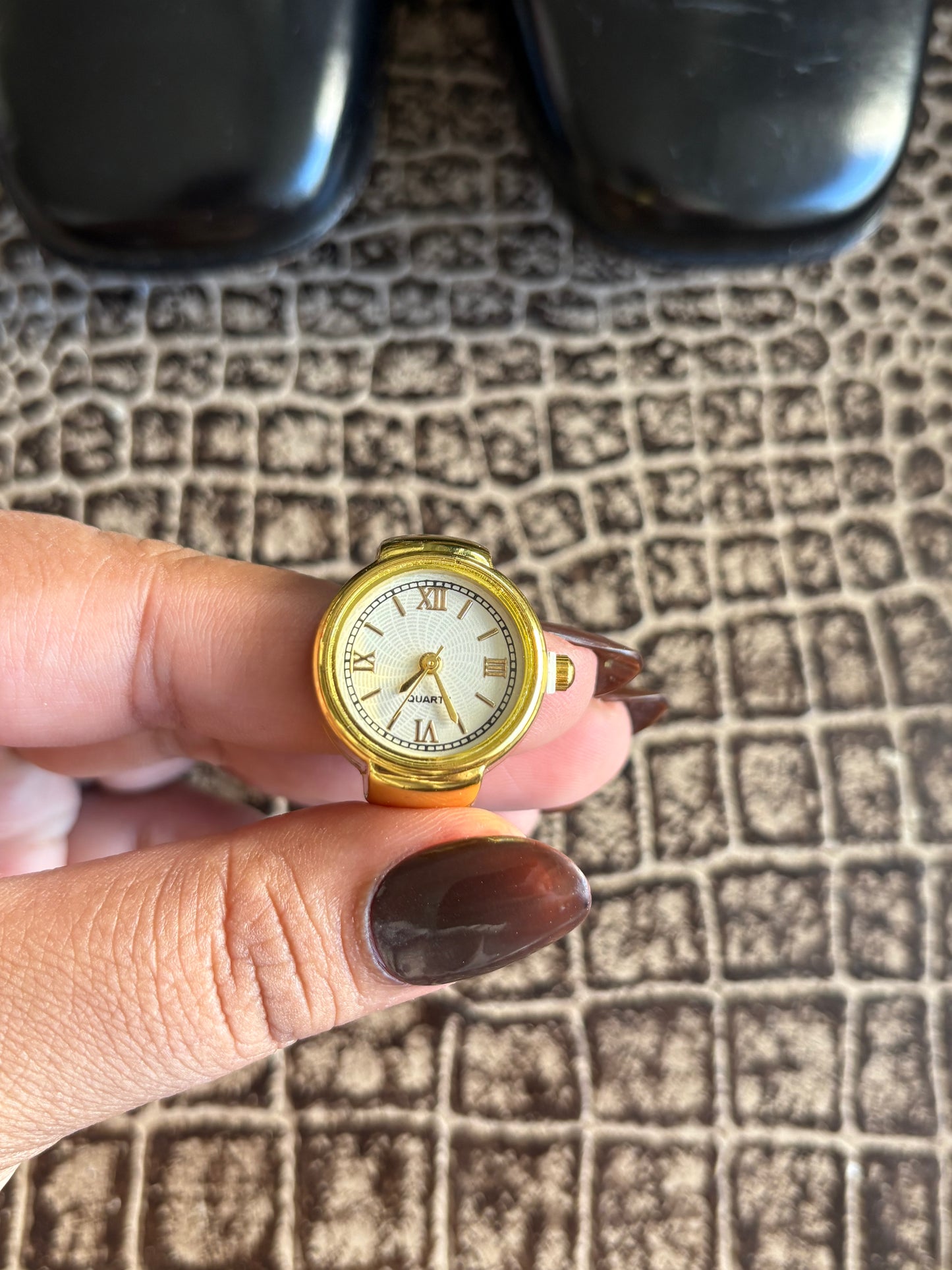 GOLD  RING WATCH