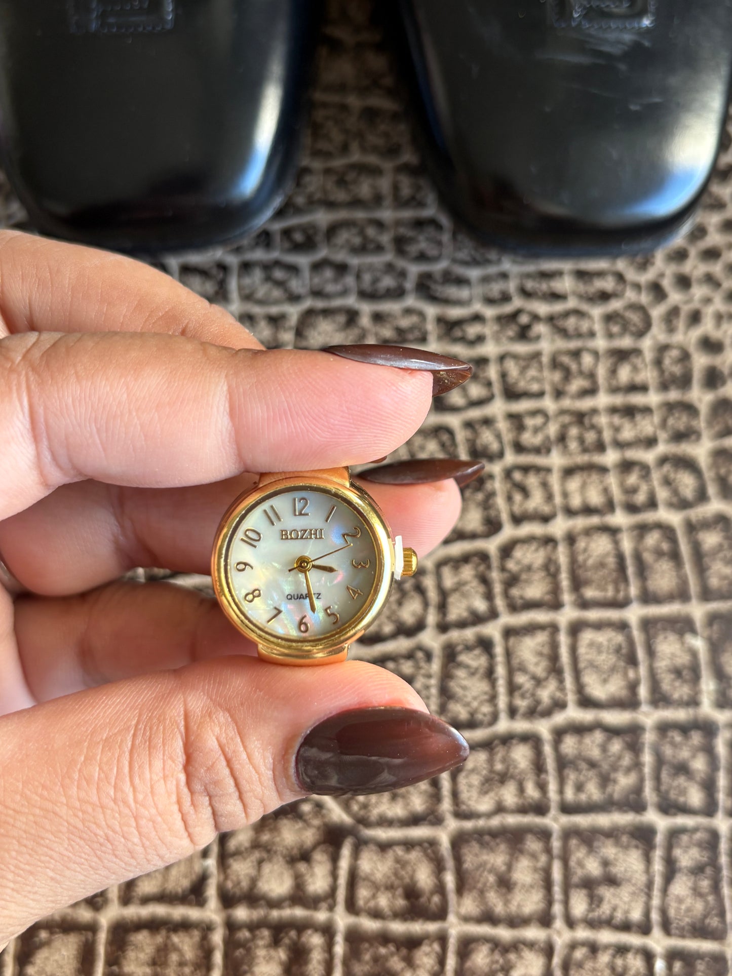 GOLD RING WATCH