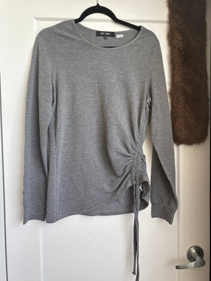 GREY LIGHT SWEATER