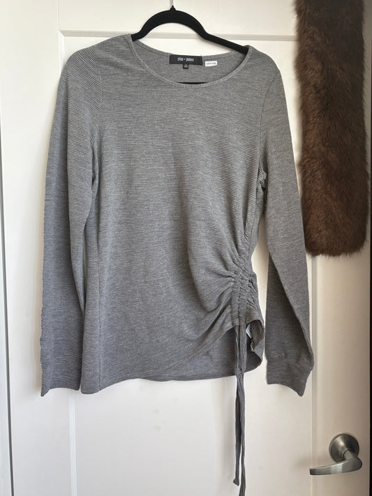 GREY LIGHT SWEATER