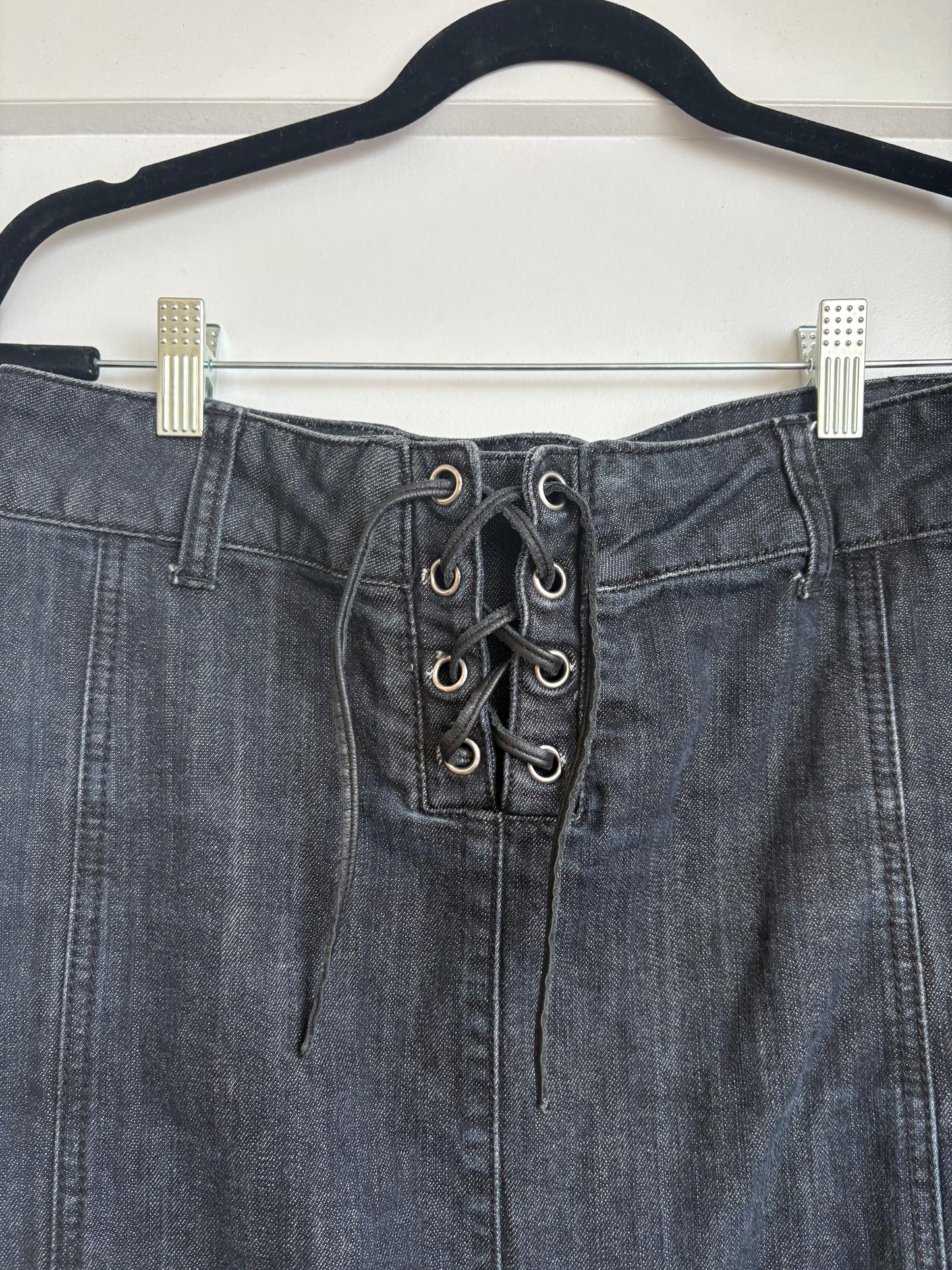 GUESS DENIM SKIRT   - M