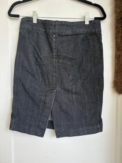 GUESS DENIM SKIRT   - M