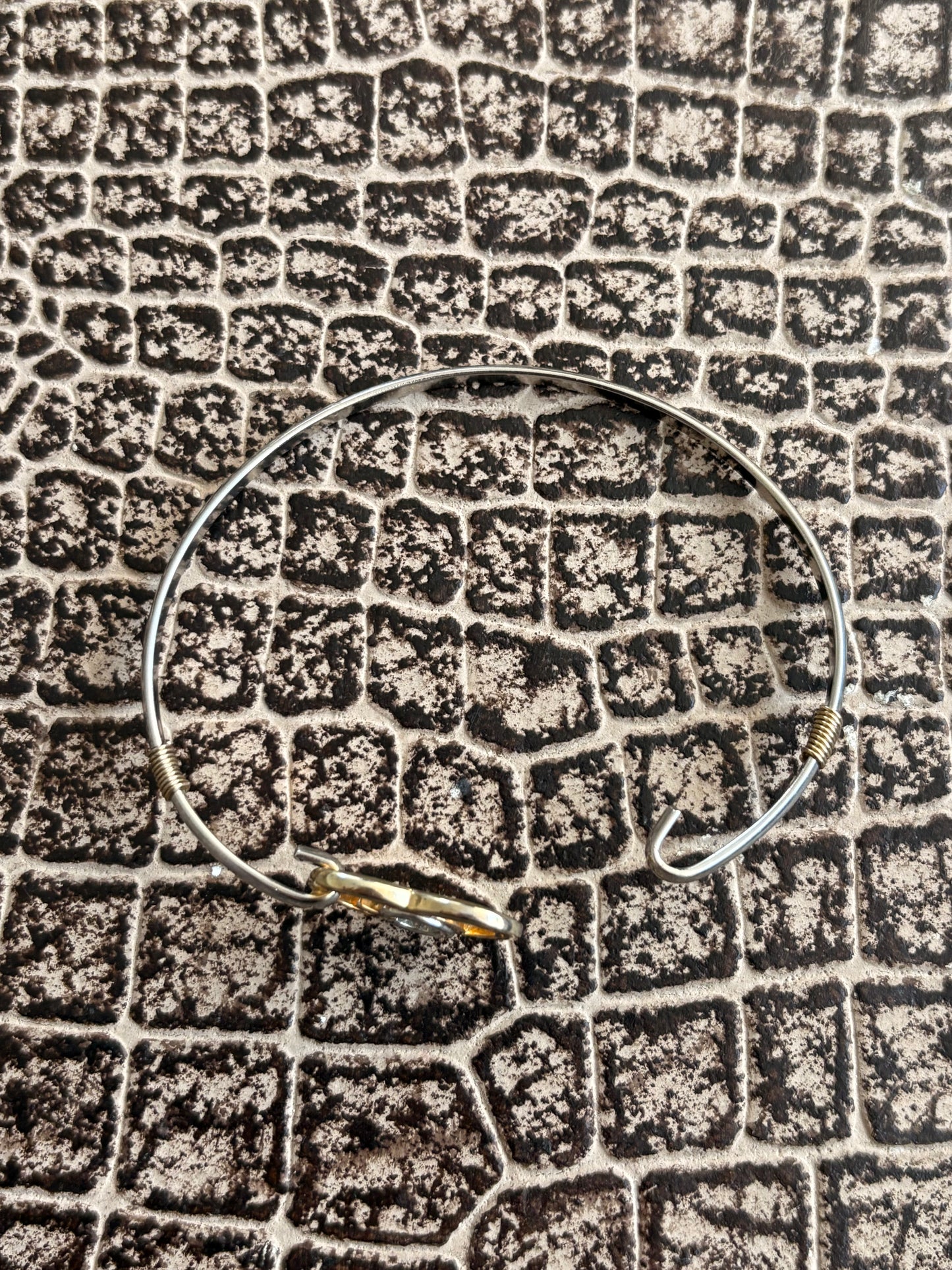 HEART OF GOD 2 TONE CLIP BANGLE
