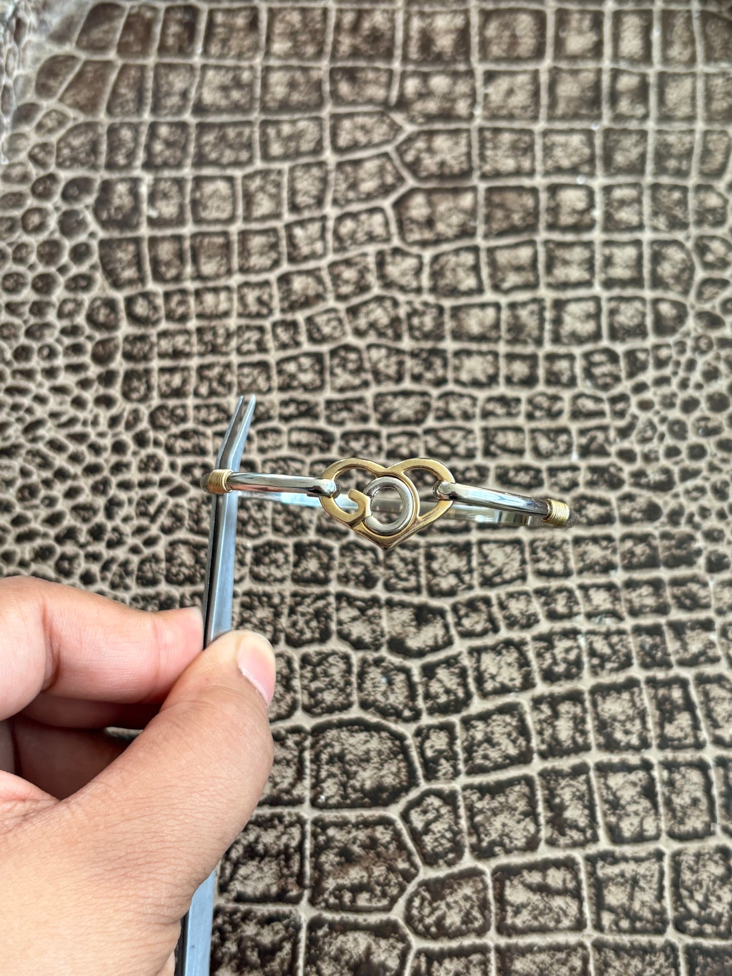 HEART OF GOD 2 TONE CLIP BANGLE