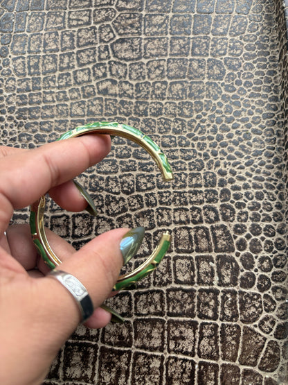 HUNTER GREEN FLORAL BANGLE
