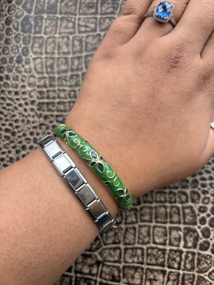 HUNTER GREEN FLORAL BANGLE