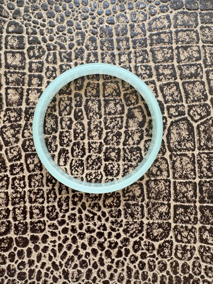 PLASTIC VINTAGE BANGLE