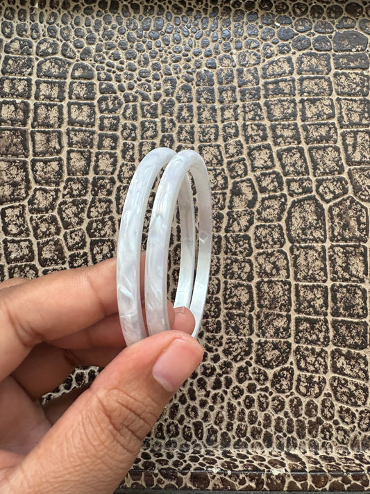 WHITE BANGLE SET