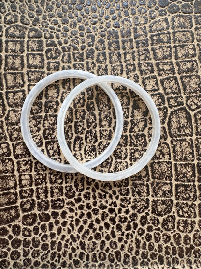 WHITE BANGLE SET
