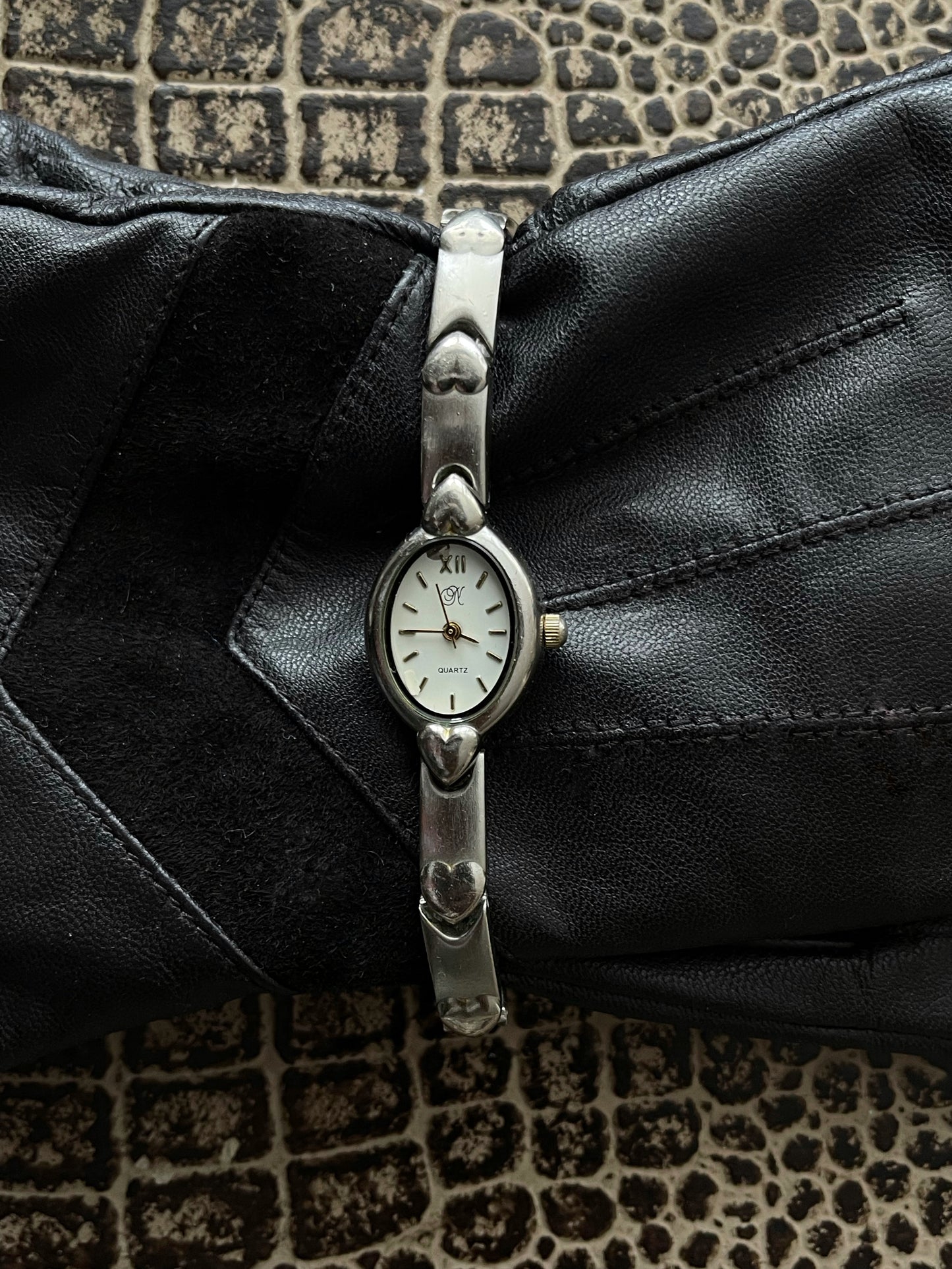 VINTAGE SILVER HEART BAND WATCH