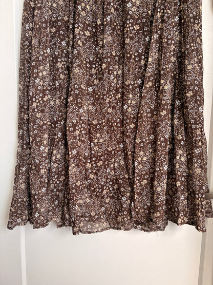 SMART SET FLORAL MAXI SKIRT - M