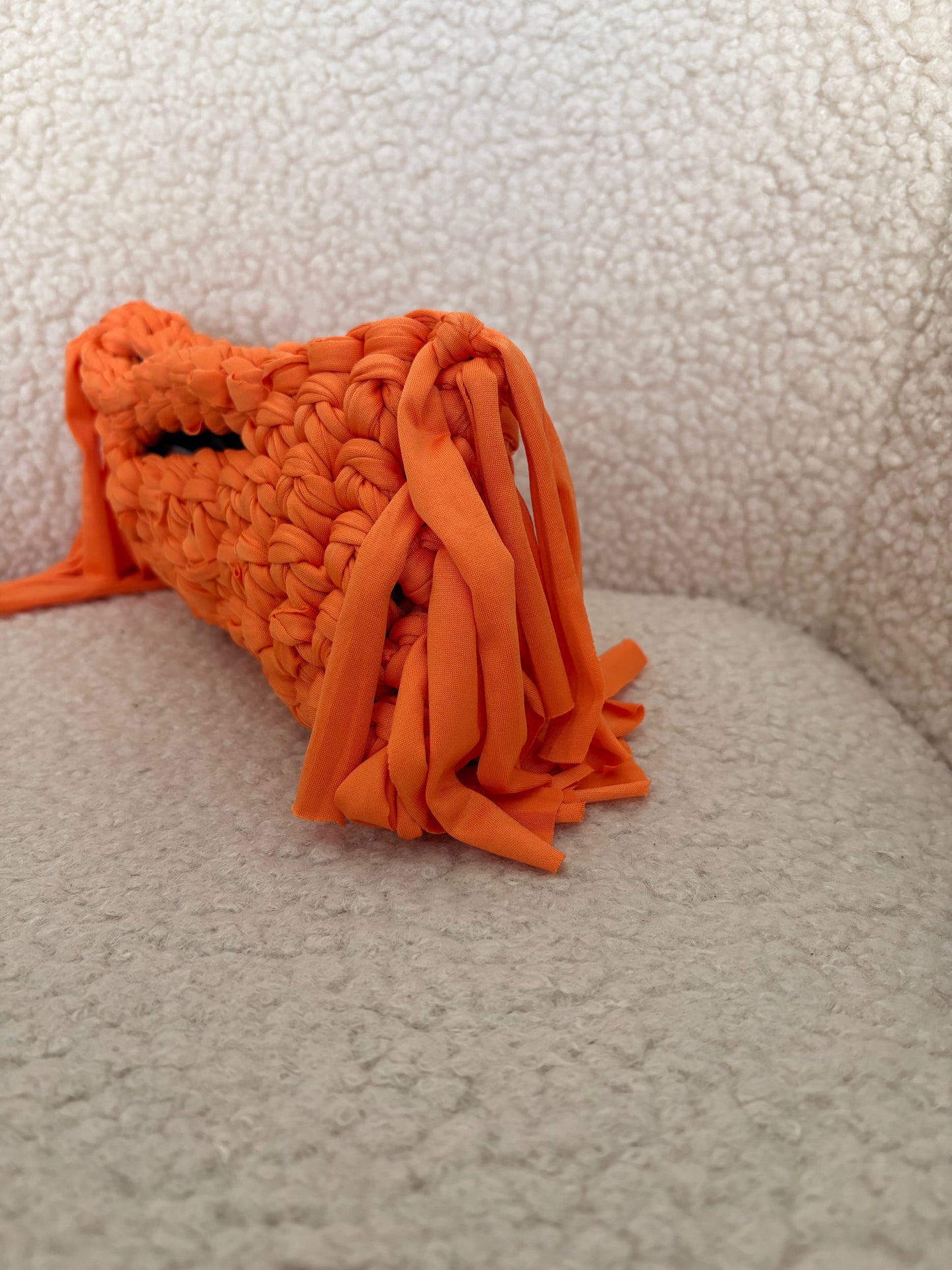ORANGE FRINGE CROCHET CLUTCH