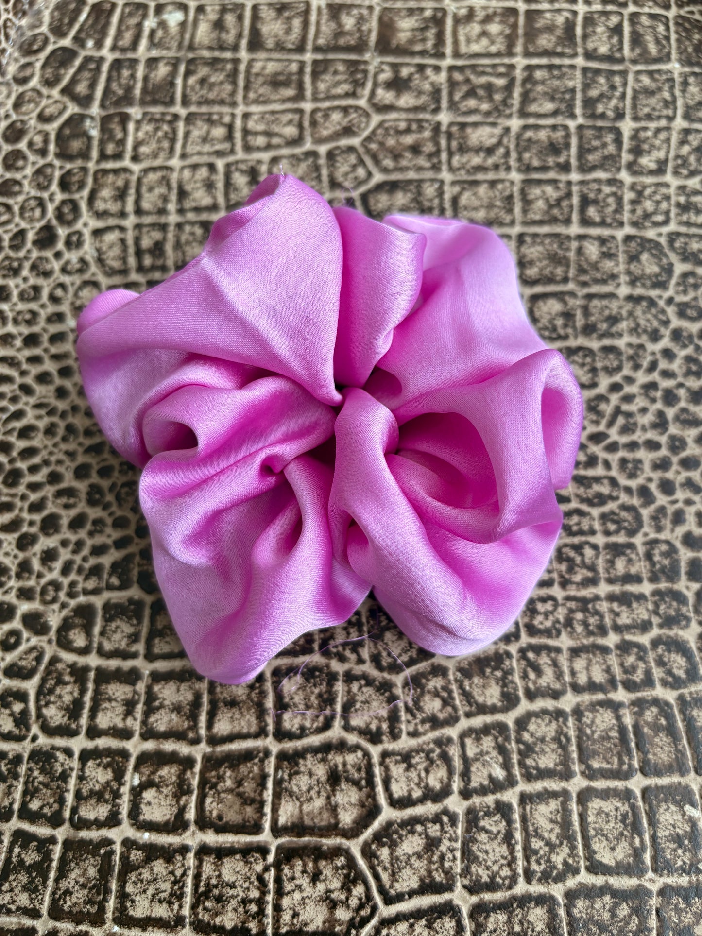 OMBRE PURPLE SCRUNCHIE