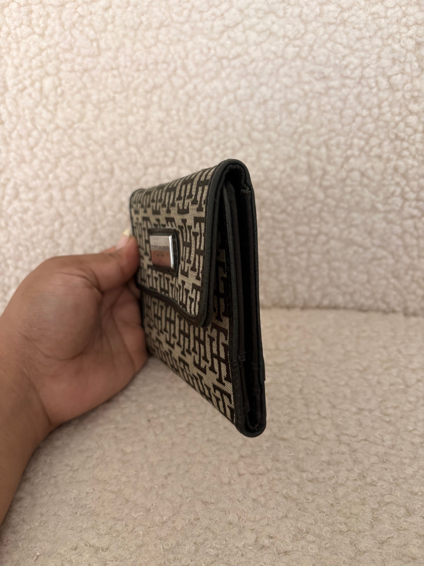 VINTAGE TOMMY HILFIGER WALLET