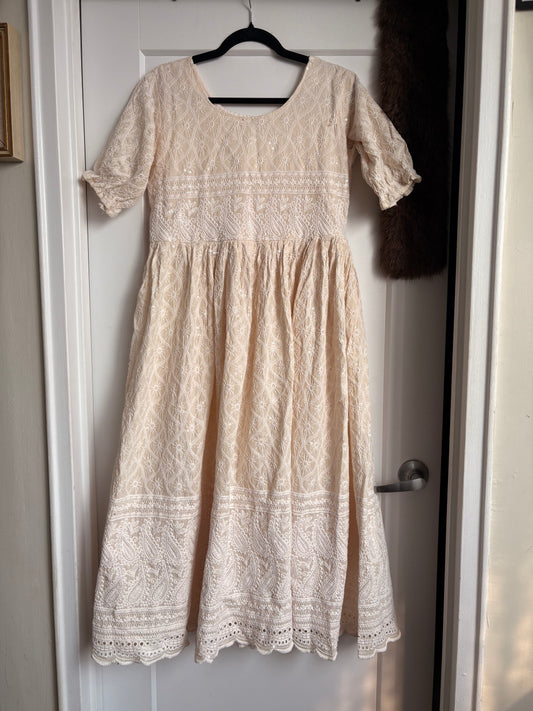 CREAM EMBROIDERED DRESS - M