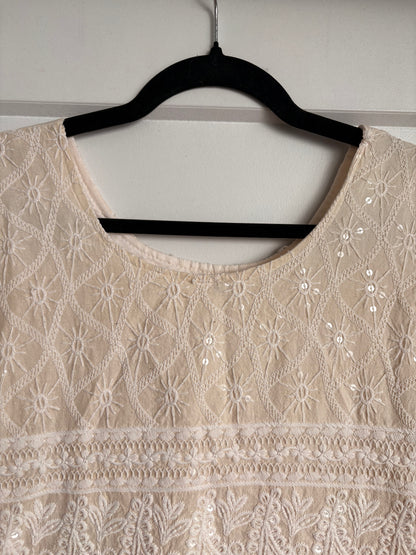 CREAM EMBROIDERED DRESS - M