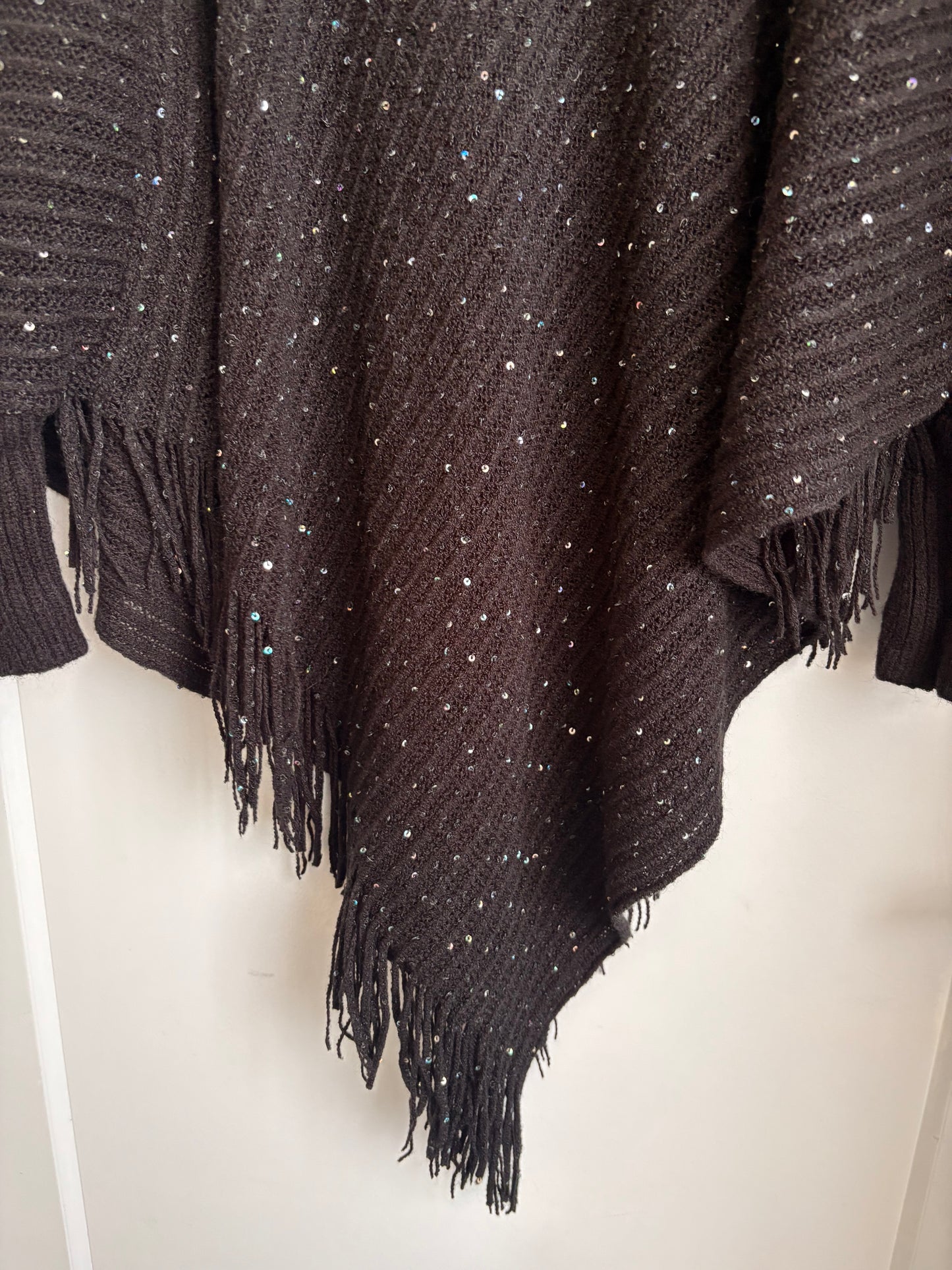 VINTAGE PONCHO WITH LONG SLEEVES