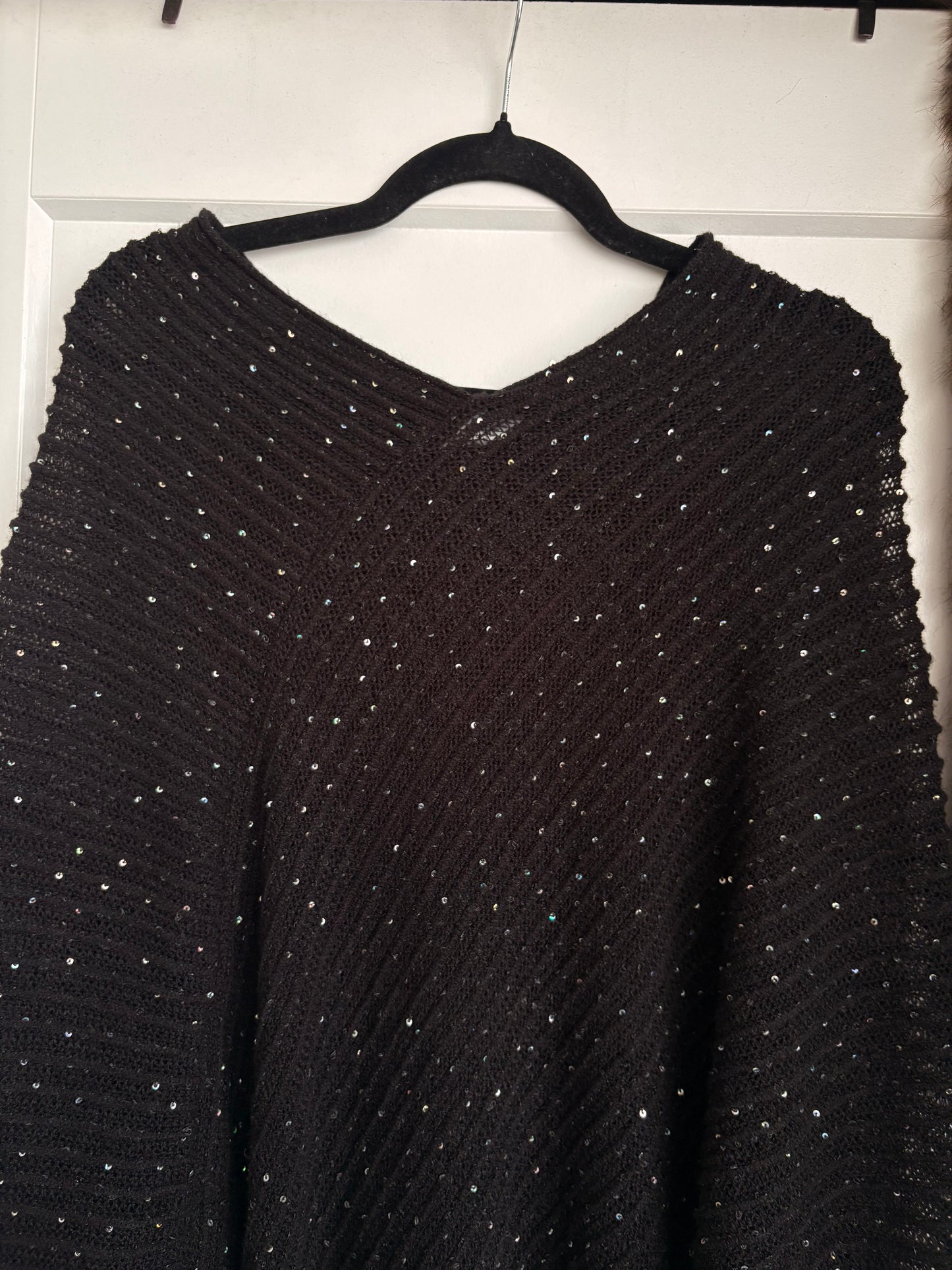 VINTAGE PONCHO WITH LONG SLEEVES