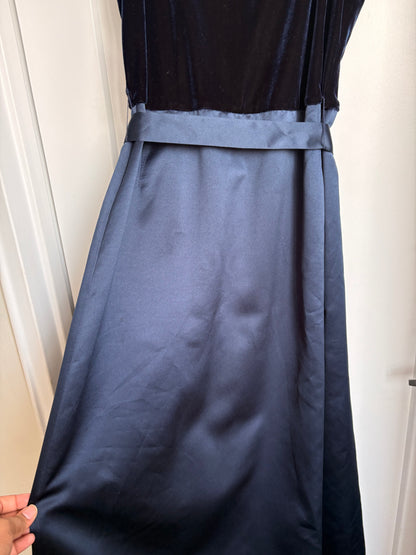 VINTAGE VELVET DRESS - 16