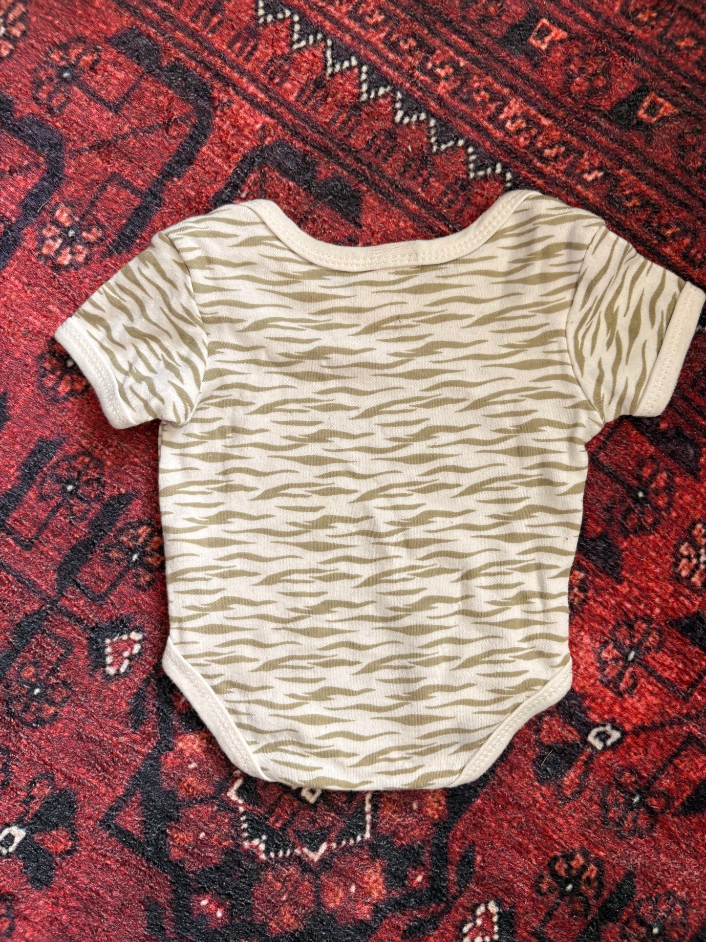 ANIMAL PRINT BABY ONSIE - 0/3M
