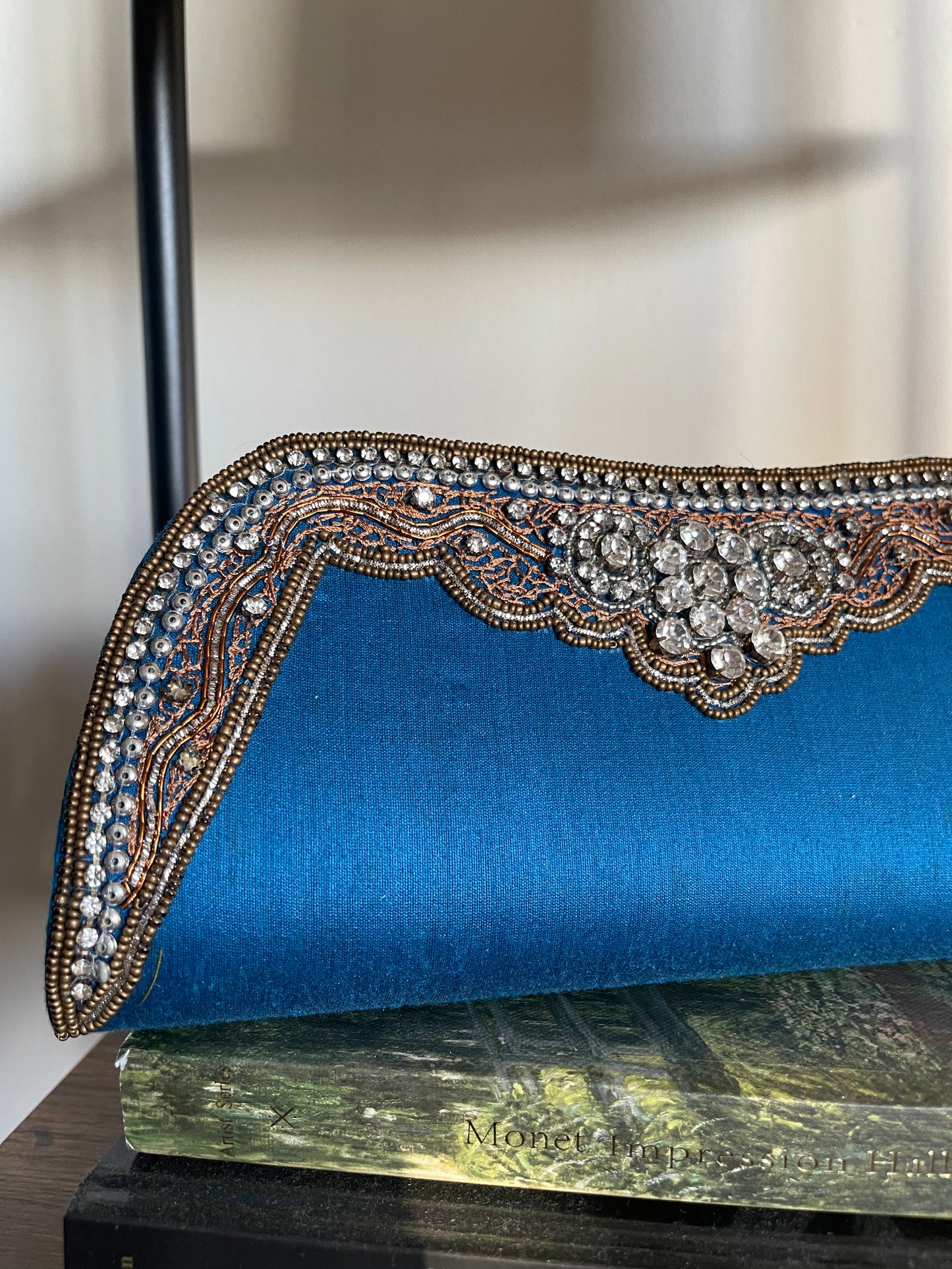 EMBROIDERED CLUTCH BAG