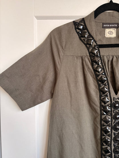 GREY DRESS WITH HEAVY BLACK JEWEL DETAILS - XS