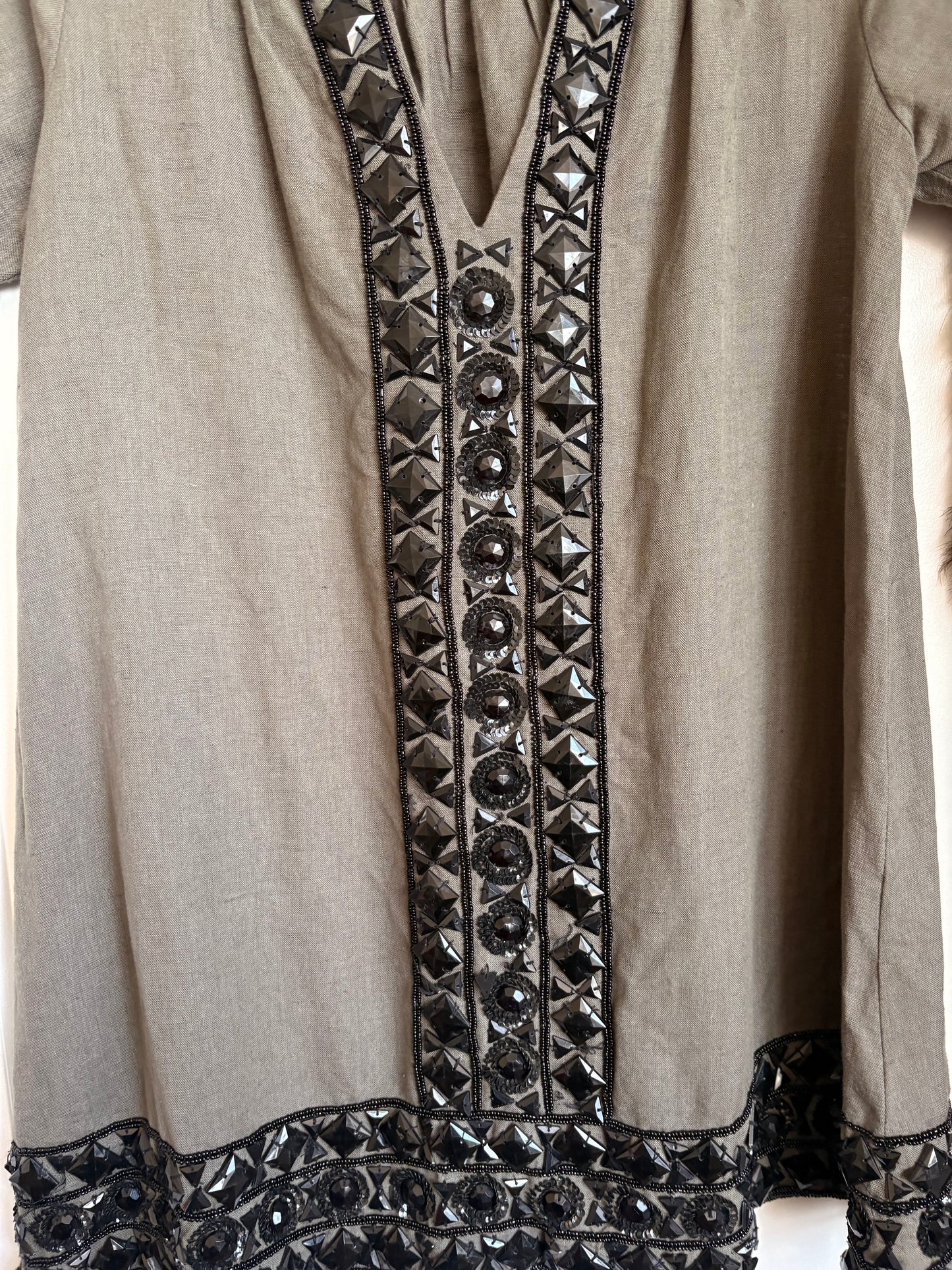 GREY DRESS WITH HEAVY BLACK JEWEL DETAILS - XS