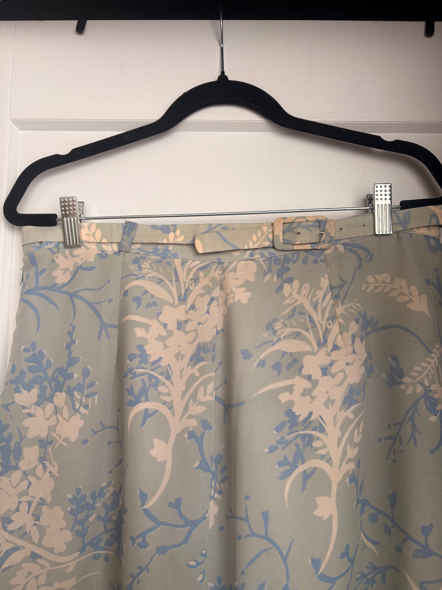 VINTAGE BLUE FLORAL MAXI SKIRT - M