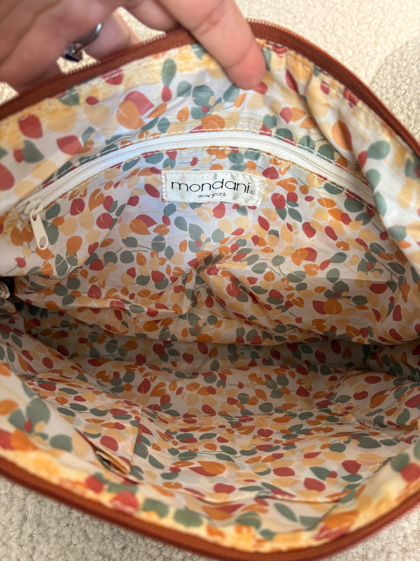 VINTAGE MONDANI LEATHER SHOULDER BAG