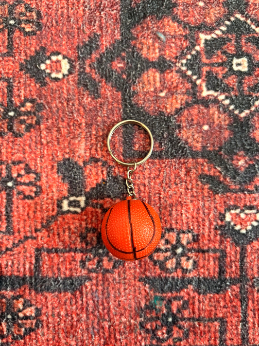 VINTAGE BASKETBALL KEYCHAIN