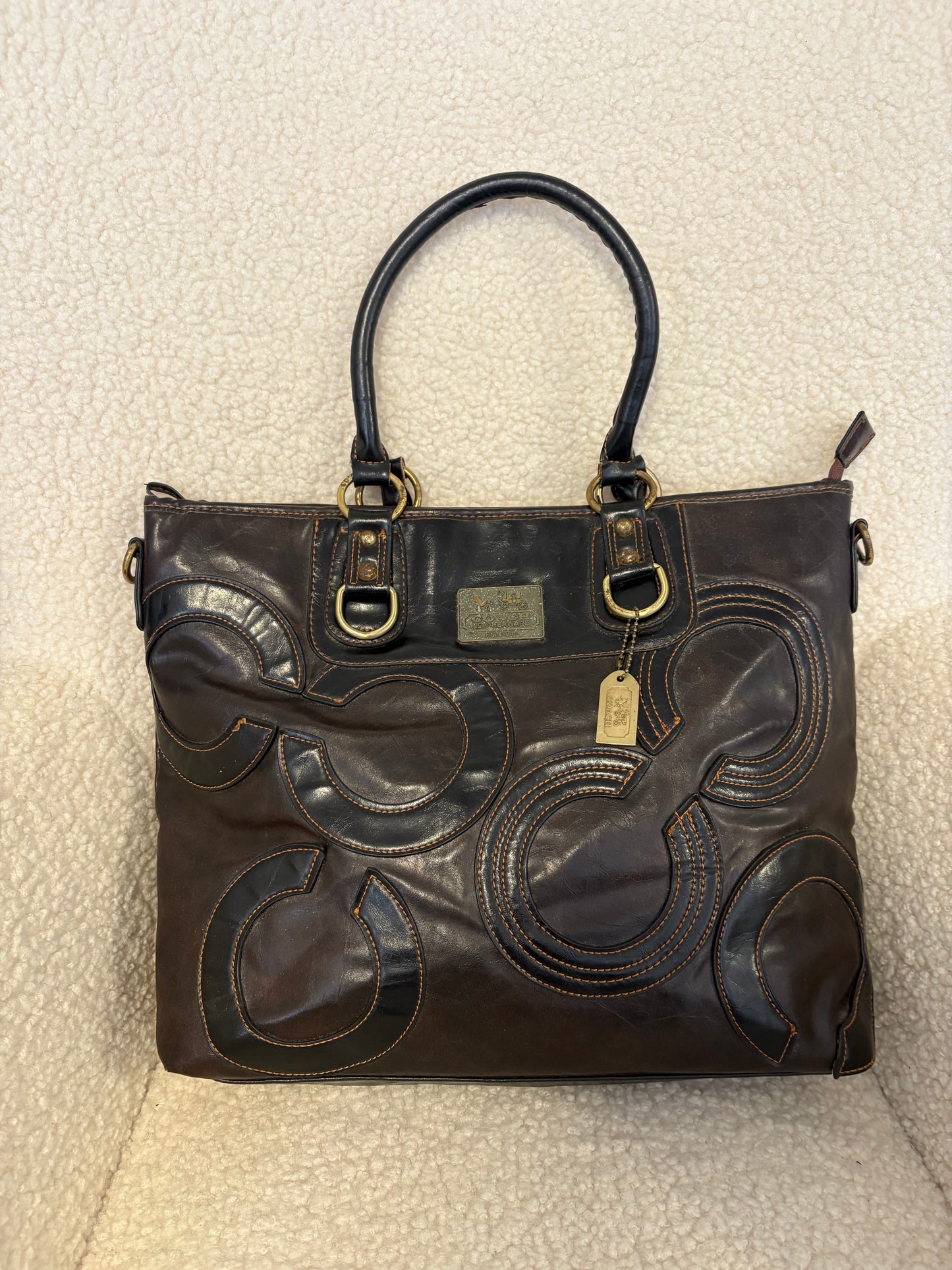 LARGE COACH SHOULDER BAG