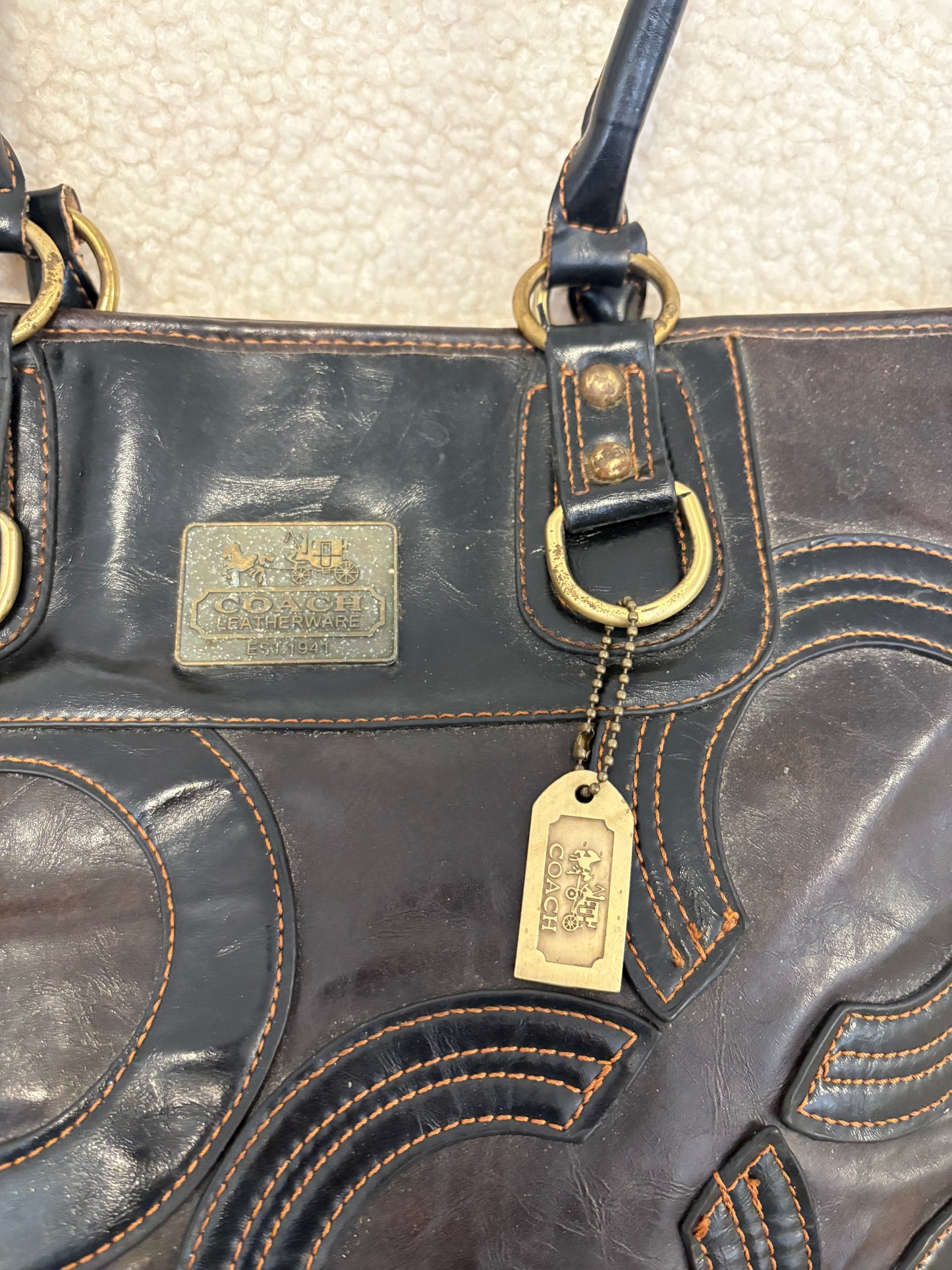 LARGE COACH SHOULDER BAG