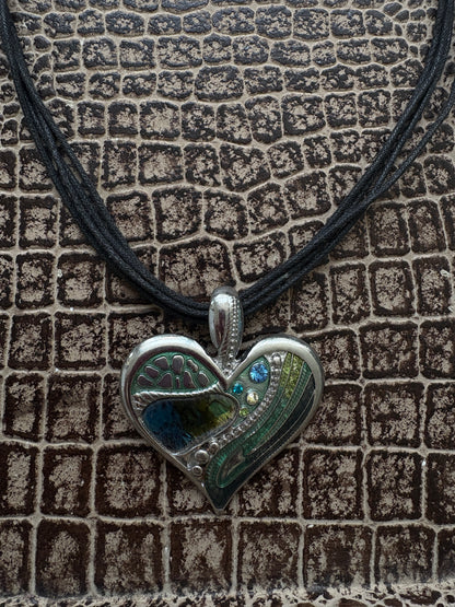 LARGE HEART PENDANT NECKLACE