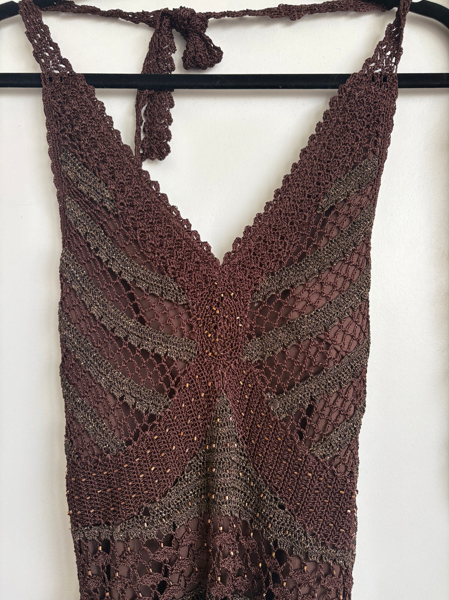 LE CHATEAU CROCHET HALTER TOP - XS